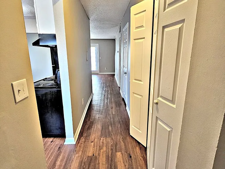 Avalon Cove Townhomes — Photo 47