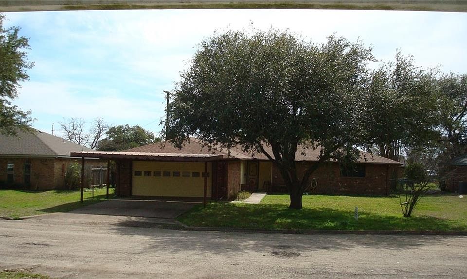 1st image of 242 Royal Dr