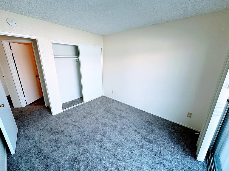 Orchard Plaza Apts — Photo 5
