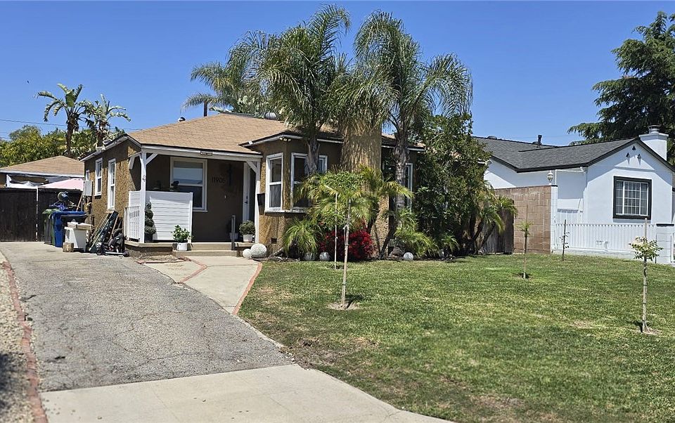 1st image of 11905 Elkwood St