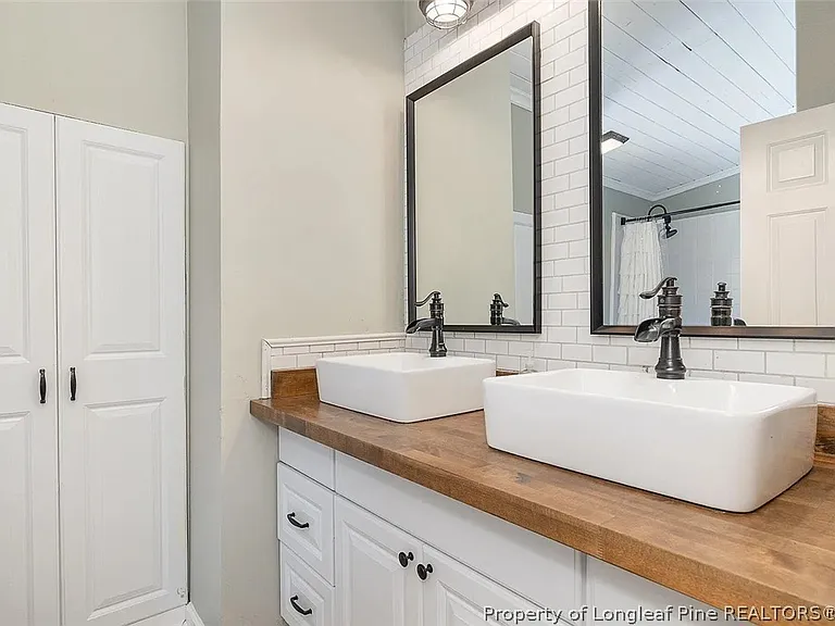 18 Five Ponds Dr — Photo 7