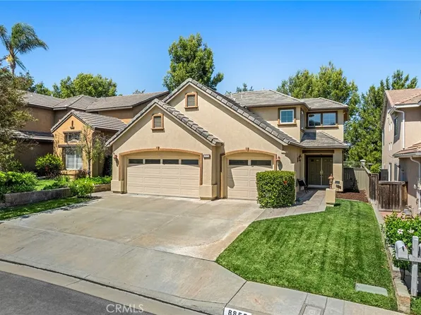 8855 E Fallsview Rd, Anaheim, CA 92808