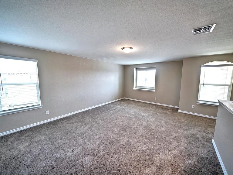 107 Kyle Cv — Photo 26