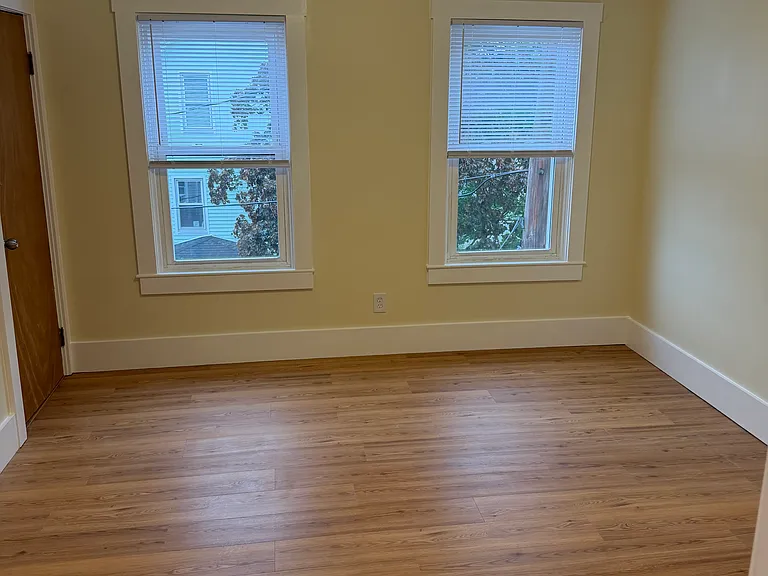 35 Deane St #3W — Photo 8