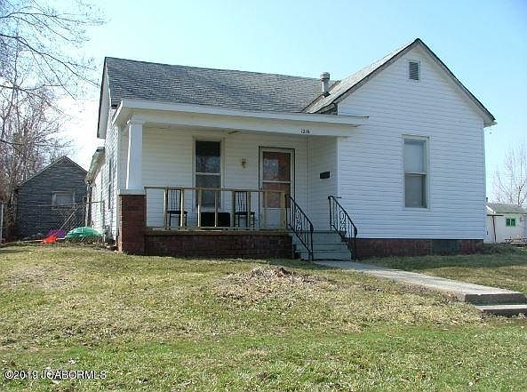 2nd image of 1216 Myra St