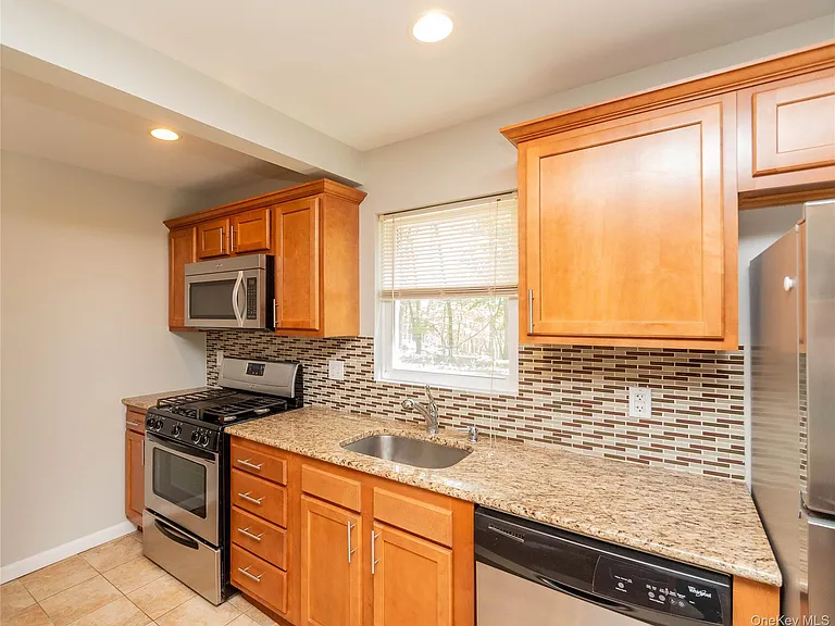 797 Forest Glen Rd — Photo 5