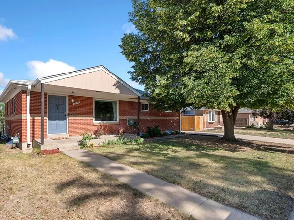 7270 Avrum Dr, Denver, CO 80221