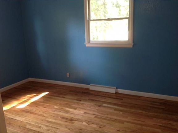 Main Level Bed 2