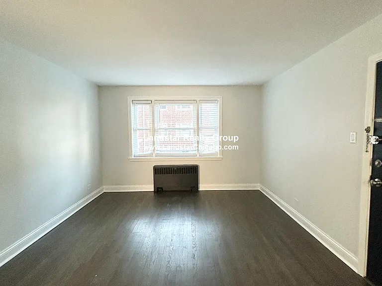2715 W Berwyn Ave #1 — Photo 2