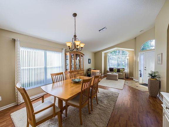 3rd image of 12223 Bishopsford Dr