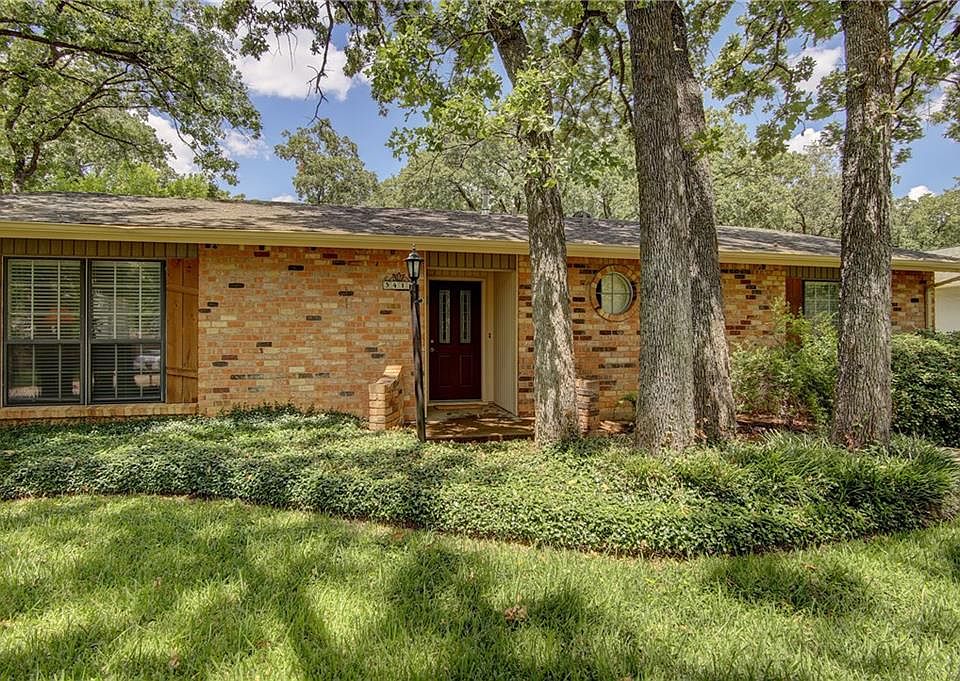 1st image of 3411 Hampshire Dr