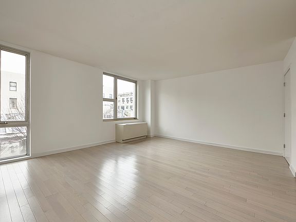 3rd image of 250 Bedford Ave #129501