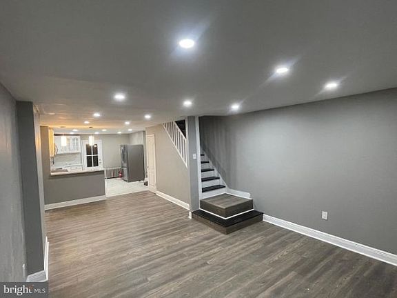 4th image of 1027 Lois Ave