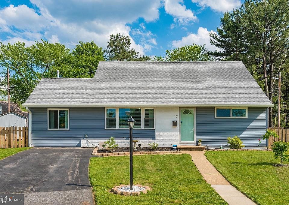 1st image of 17 Ivy Ln