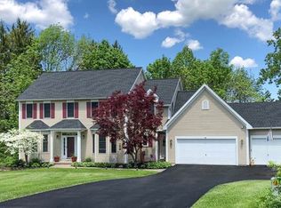 12 Chelten Rise, Fairport, NY 14450