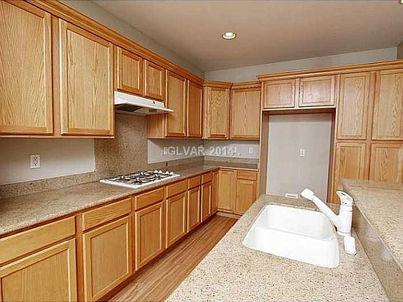 3rd image of 9748 Mount Lompoc Ct