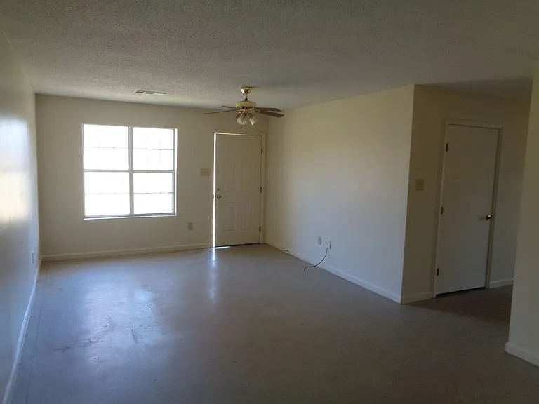 1475 Hadorn Rd — Photo 4