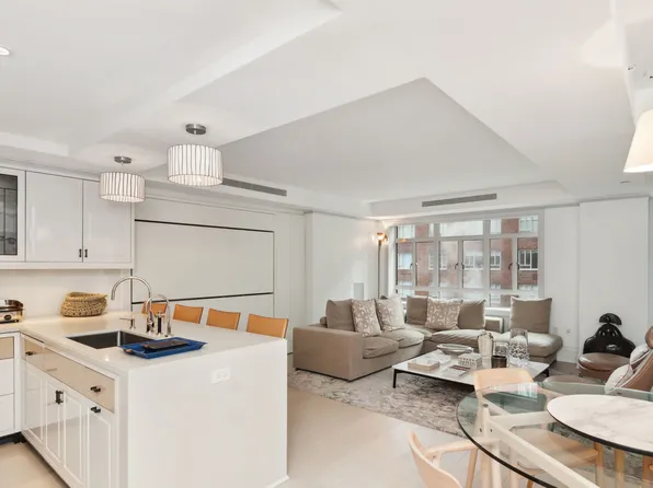 21 East 61st Street 5D image 1 of 6