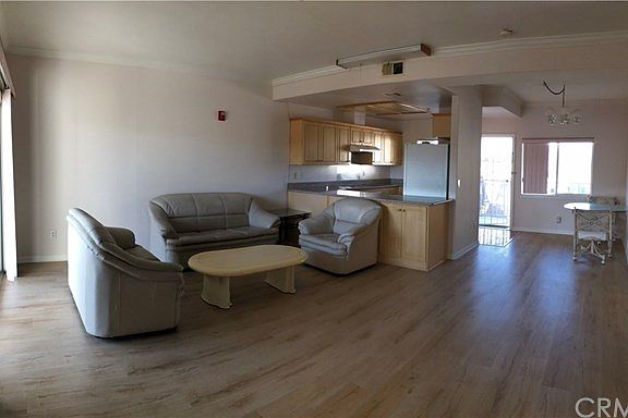 3rd image of 121 N McPherrin Ave Unit 303