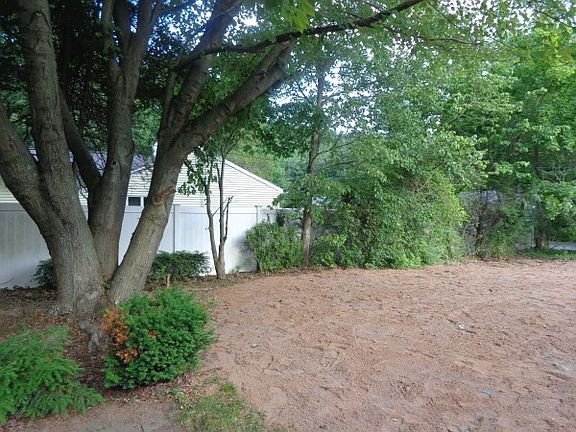 5th image of 52 Van Horn Dr