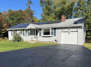 123 Wampanoag Rd, Warwick, RI 02818