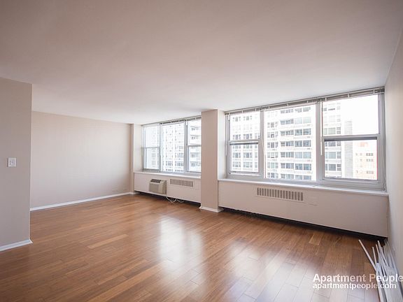 3rd image of 4250 N Marine Dr APT 1803