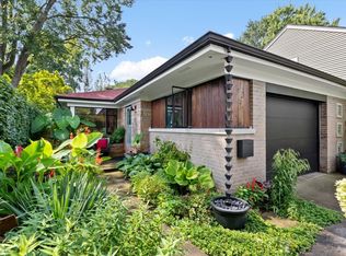 4225 Lee St, Skokie, IL 60076
