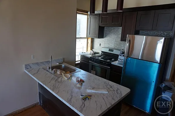 Rented by EXR | media 20