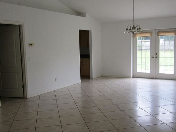 4th image of 13611 SE 51st Ter