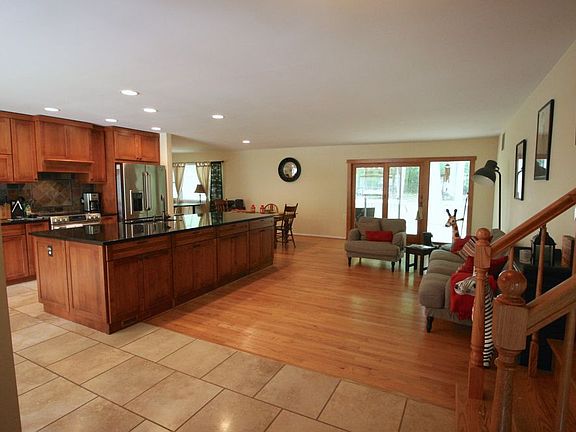 2nd image of 5023 Gadsen Dr