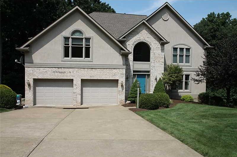 1st image of 16 Dunham Dr