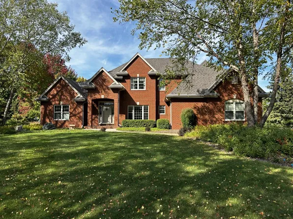 201 Steeple Pointe COURT, Delafield, WI 53018