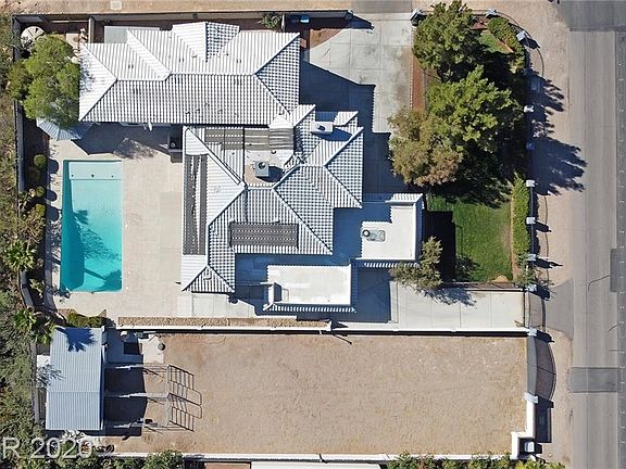 4th image of 7565 W Camero Ave