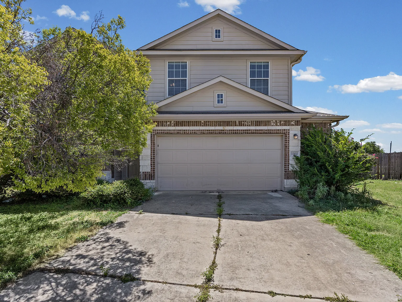 4 bed, 2574 sqft, $2,390 — Photo 3