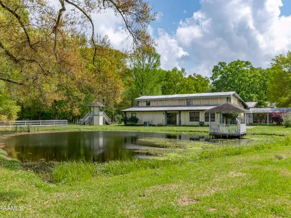 1043 McVeigh Rd, Arnaudville, LA 70512