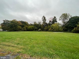 5725 Pigeon Hill Rd, Spring Grove, PA 17362