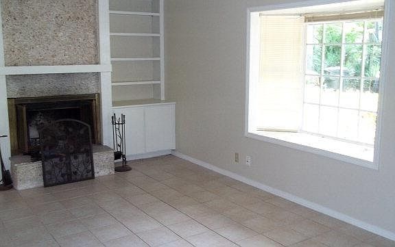 4th image of 502 Atlantic Dr