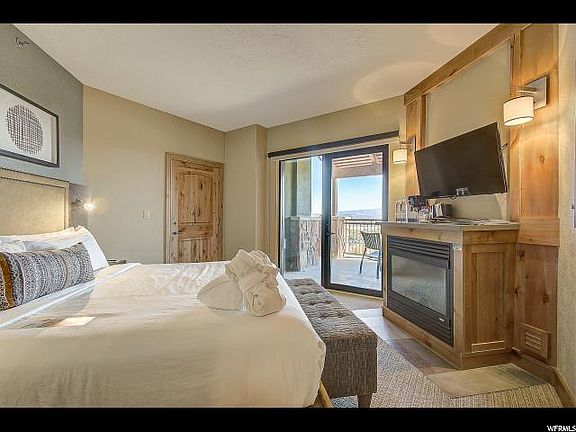 4th image of 3855 Grand Summit Dr #234