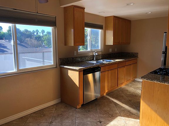 Kitchen and breakfast nook area