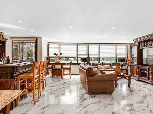 16210 Powells Cove Blvd APT 3A, Flushing, NY 11357