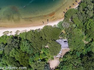 13 Hubbard Ln, Oak Bluffs, MA 02557