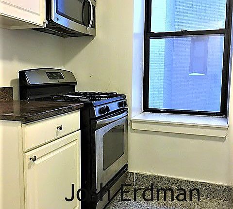 5th image of 220 Wadsworth Ave APT 505