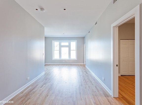 3rd image of 3421 W Armitage Ave #2F