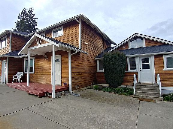 3rd image of 1902 W Mukilteo Blvd