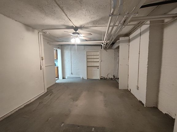 4th image of 523 Portland Ave #Basement