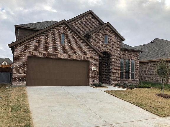 2nd image of 1975 De Berry Ln