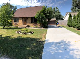 40 Middlesex Rd, Depew, NY 14043