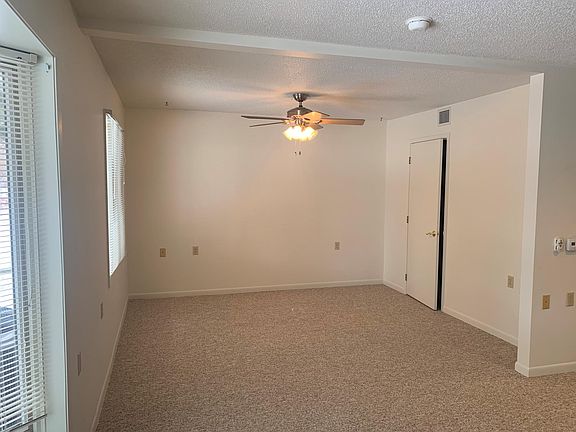 5th image of 1001 W Washington St #1