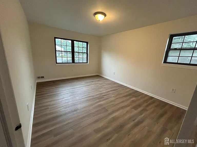 111 Orlando St — Photo 5