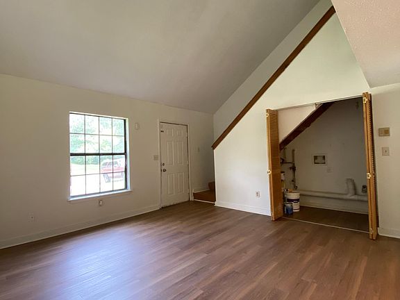 4th image of 8800 Millard Lee Ln #8800